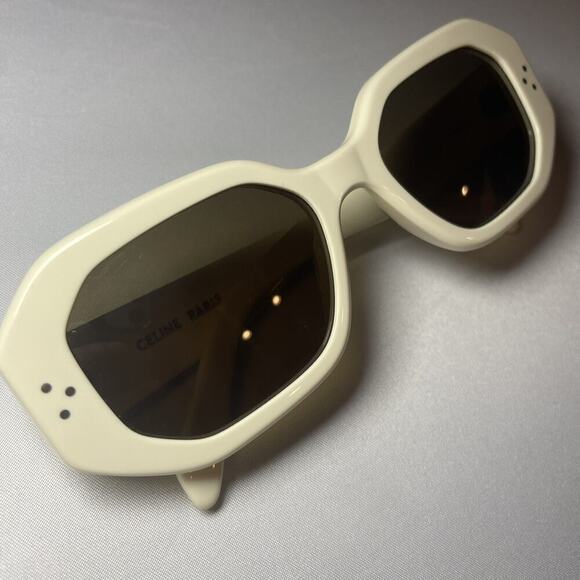 CELINE Unisex Square Oval Sunglasses White Ivory Dark Brown Lense CL40255I 25E CELINE Unisex Square Oval Sunglasses White Ivory Dark Brown  main image 3